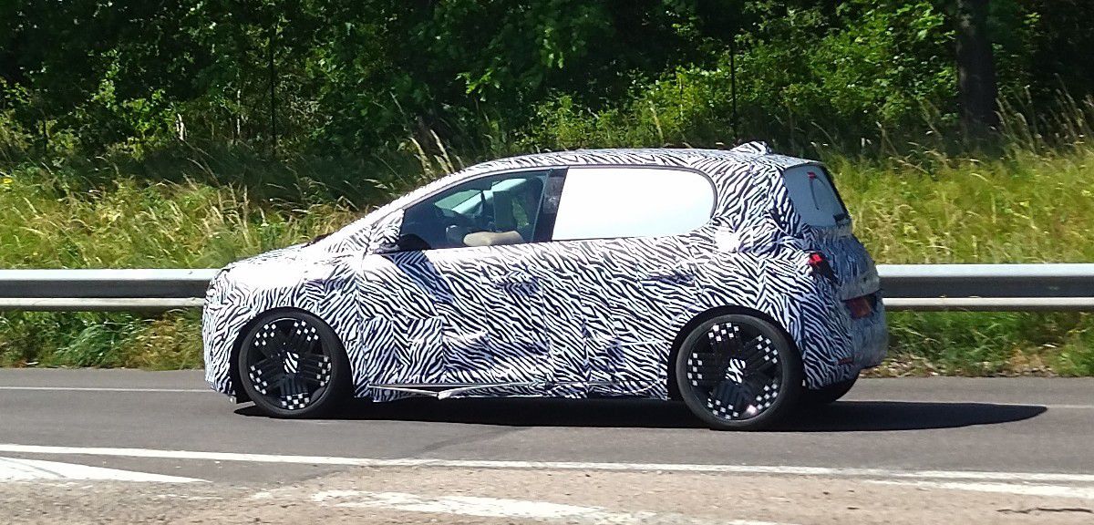 La future Dacia Spring, clone de la Renault Twingo se ballade autour de Paris
