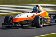Stage de pilotage en Formule Renault 2.0 : avantages et inconvénients DACIA 