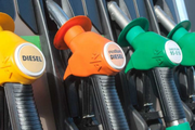 Mauvaise nouvelle pour les automobilistes: le prix des carburants va fortement augmenter en 2026 