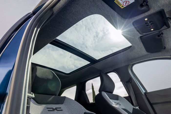 Le grand toit ouvrant du Bigster