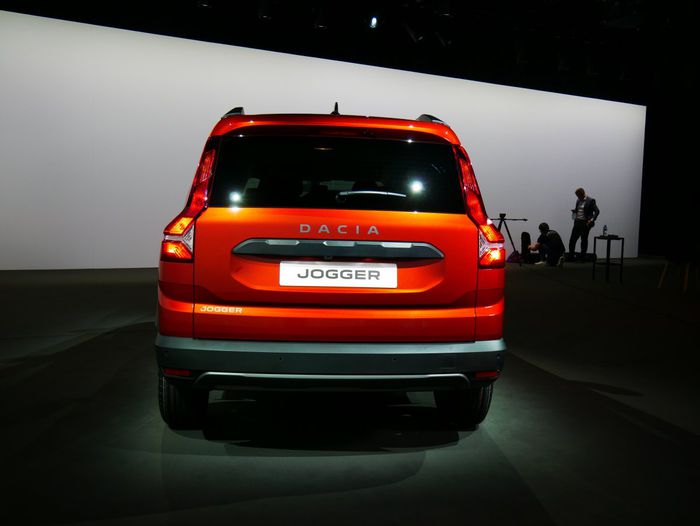 Dacia Jogger sera proposé à un tarif aux alentours de 15 000 €