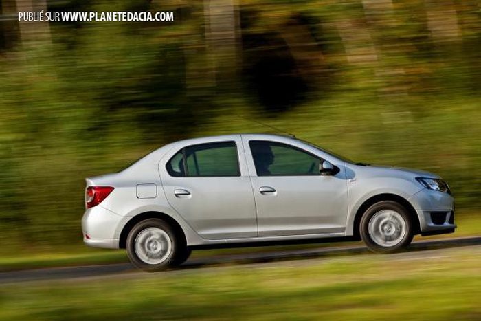 Logan 2012 de profil