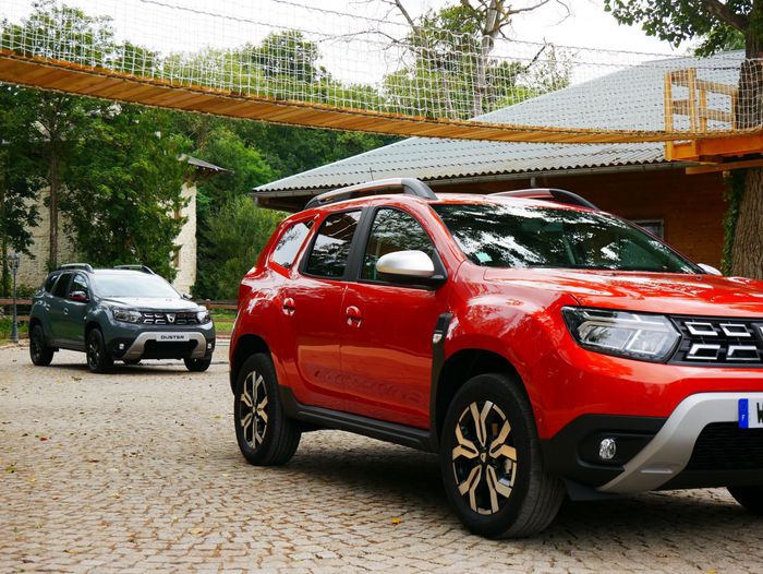 En arrière plan, la série limitée du Duster