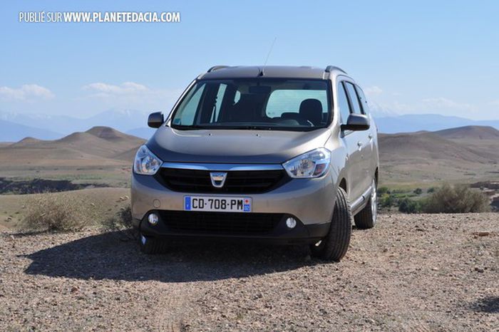 Le Lodgy sort du désert