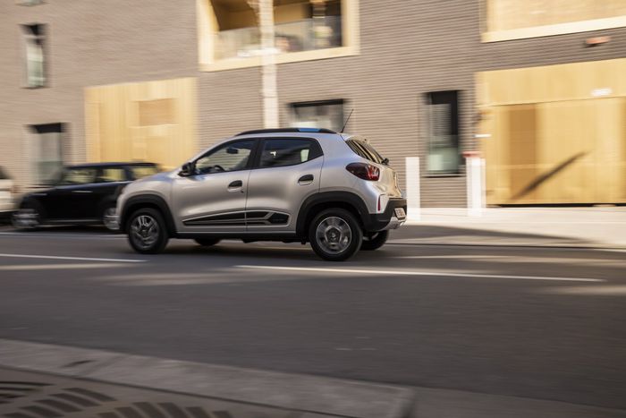 La Dacia Spring descend largement sous la barre des 10 000 euros