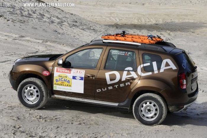 Dacia au Rallye Aicha des Gazelles 2010 1