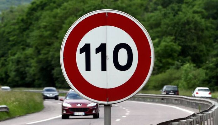 Les 130 km/h sur autoroute conservés... pour le moment