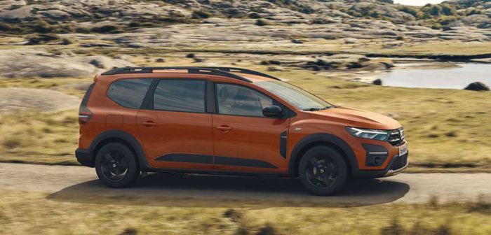 Le Dacia Jogger hybride disponible dès 2023