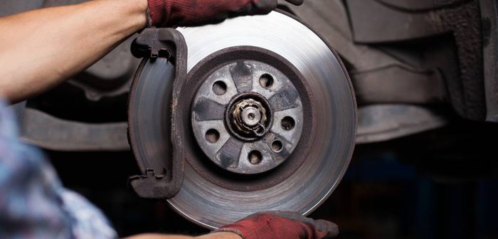 Le guide complet pour remplacer et entretenir vos disques de frein avant